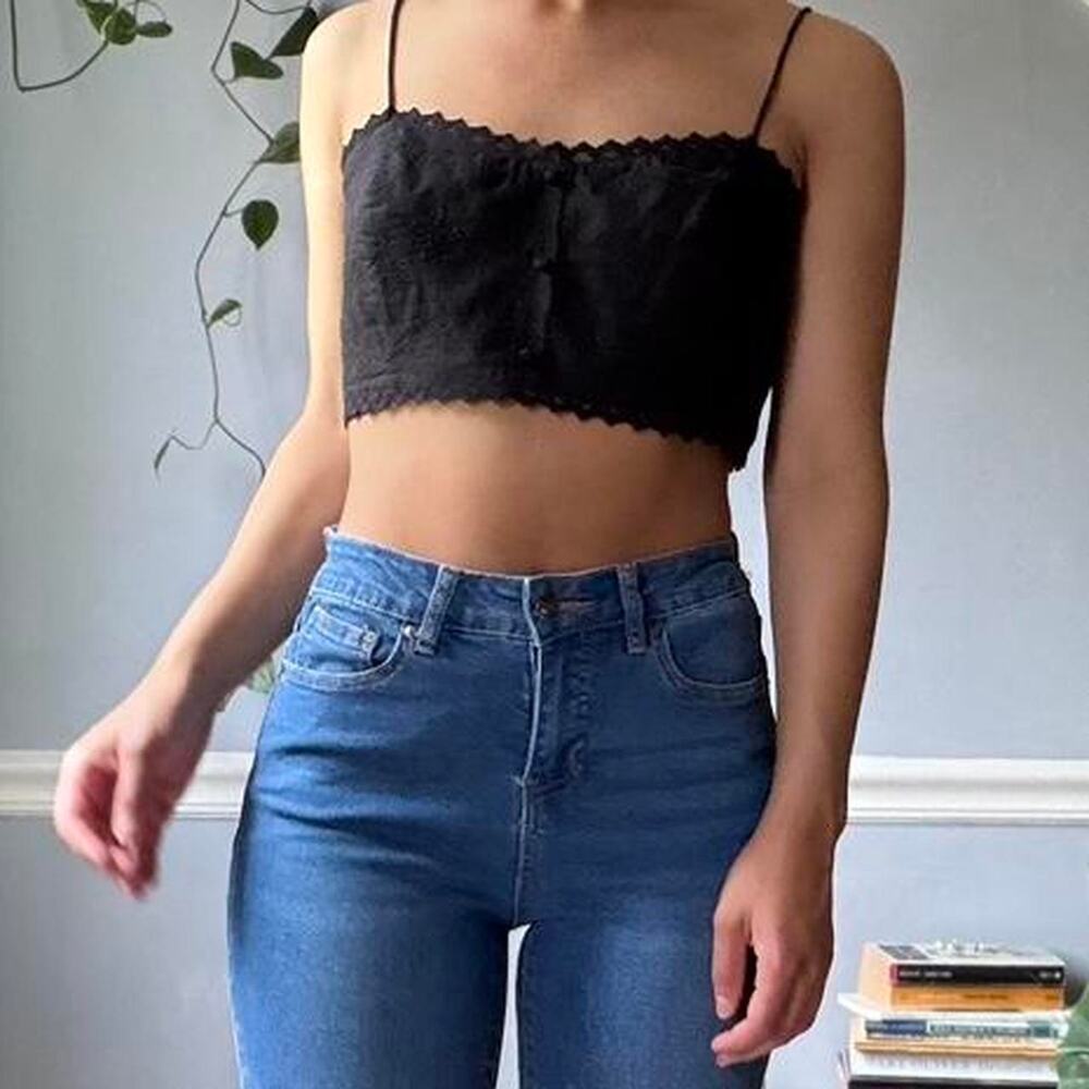 House of Harlow 1960 black embroidered crop blouse (M)